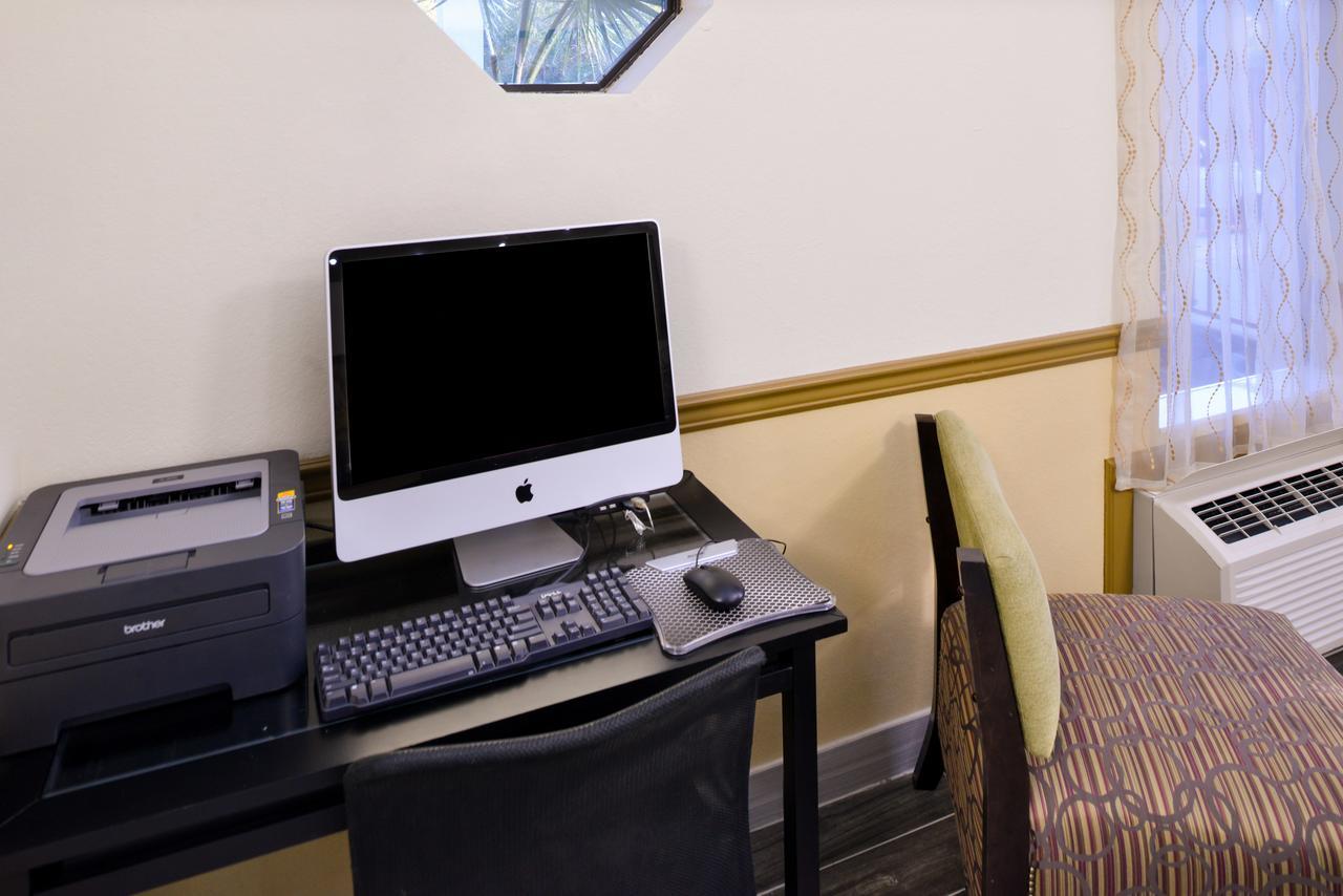America'S Best Value Inn & Suites-Clinton Exteriér fotografie