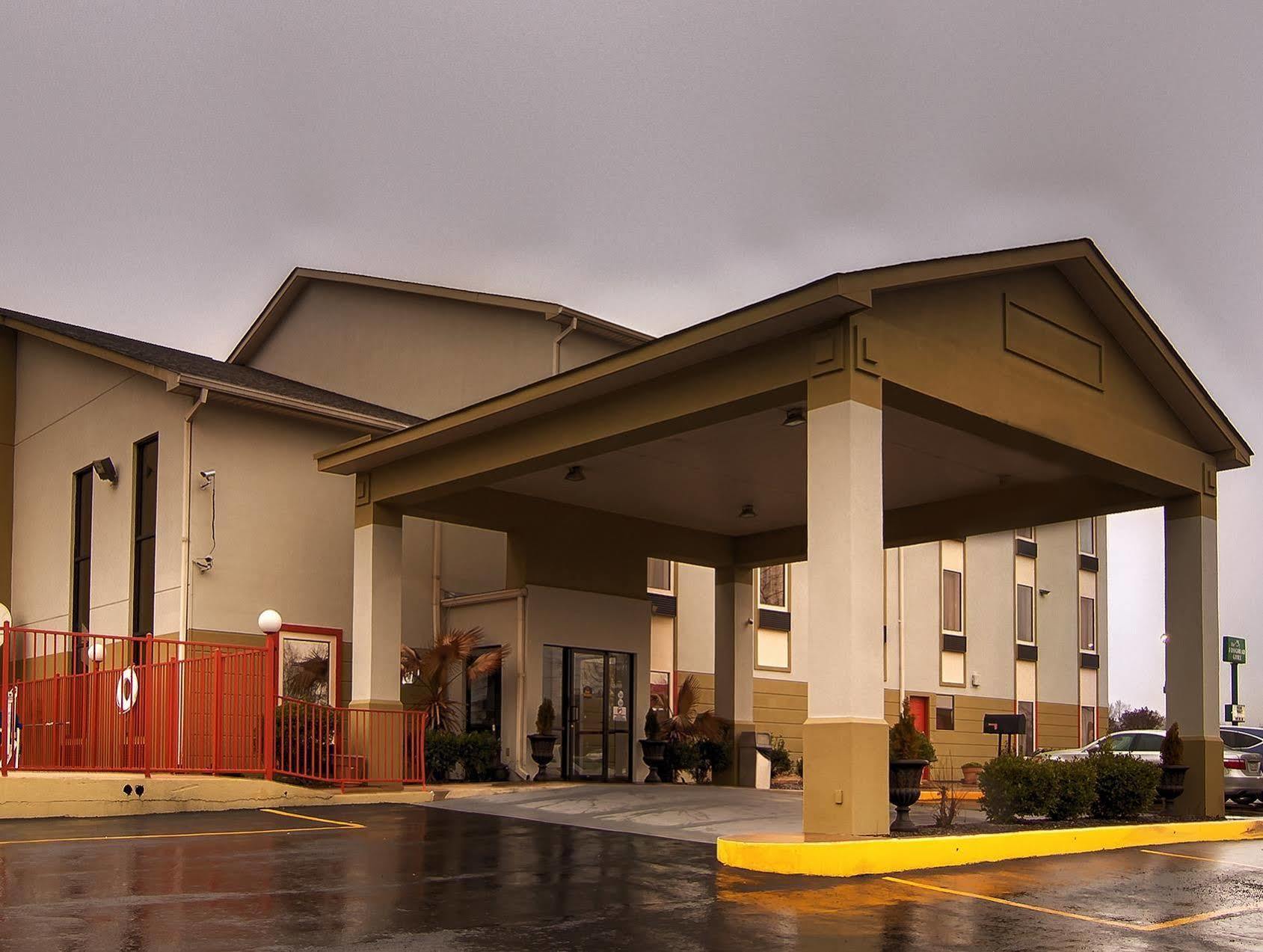America'S Best Value Inn & Suites-Clinton Exteriér fotografie